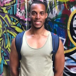 Guillaume — Fondateur & Hôte de Maison Ayaba